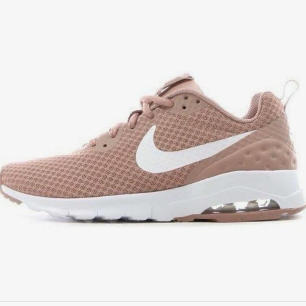 Women's Nike Air Max Motion‎ Low Sneakers Bin 11